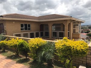 3 Bed House in Merebank East