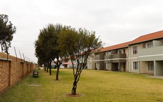 2 Bedroom Apartment in Comet