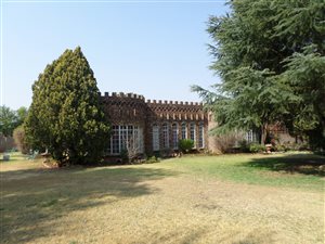 3 Bed House in Van Der Hoff Park