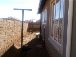 2 Bed House in Beverley Hills