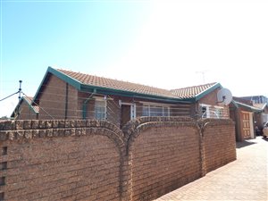2 Bed Townhouse in Monument