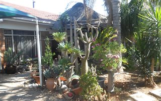 3 Bedroom House in Penina Park