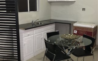 1 Bedroom Garden Cottage in Bramley