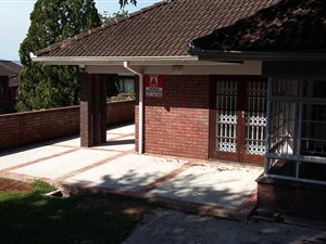 3 Bedroom Simplex in Clarendon