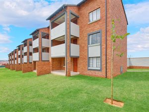 2 Bed Apartment in Carlswald North Estate