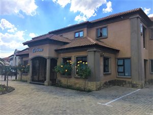 416 m² Office Space in Lakefield