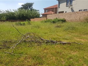 881 m² Land available in Ninapark
