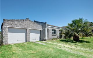 4 Bedroom House in Rustdal