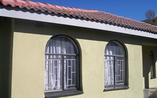 2 Bedroom House in Embalenhle