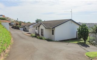3 Bedroom Simplex in Bluff