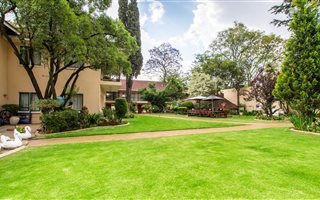 11 Bedroom House in Parktown North
