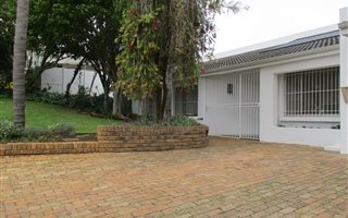 4 Bedroom House in Protea Valley