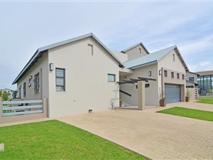 4 Bed House in Copperleaf