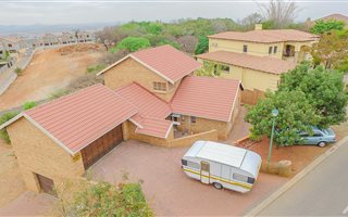 4 Bedroom House in Cashan
