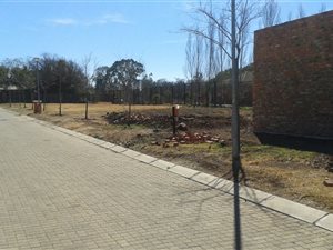 459 m² Land available in Mooivallei Park