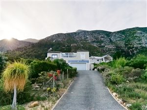 4 Bed House in Onrus