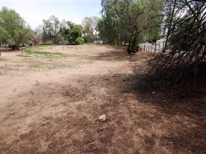 948 m² Land available in Oudtshoorn