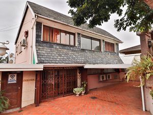 12.5 Bed House in Sydenham