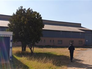 1200 m² Industrial space in Vulcania
