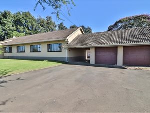 4 Bed House in West Riding