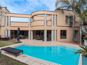 4 Bed House in Dainfern Golf Estate