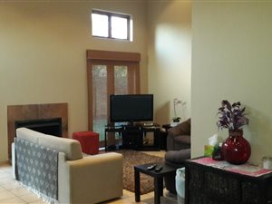 2 Bed Townhouse in Ruimsig