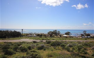318 m² Land available in St Helena Views