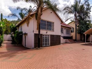 1319 m² Office Space in Monument Park