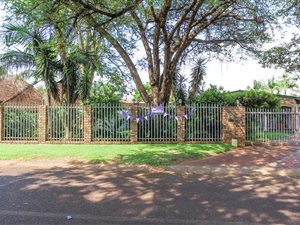 3 Bed House in Sinoville