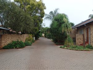 3 Bed Townhouse in La Montagne