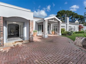5 Bed House in Constantia Upper
