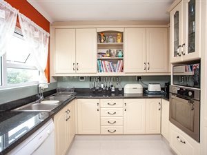 5 Bed House in Kini Bay