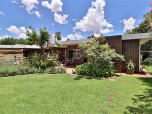 4 Bed House in Risiville