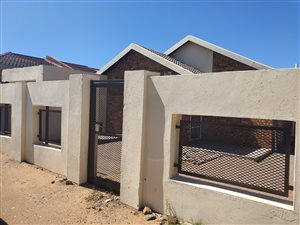 3 Bed House in Blomanda