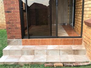 2 Bed Apartment in Mooikloof Equestrian Estate