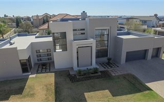 3 Bedroom House in Silverwoods Country Estate