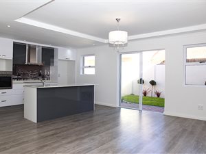 3 Bedroom House in Muizenberg
