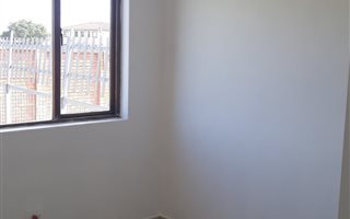 2 Bedroom Apartment in Arboretum