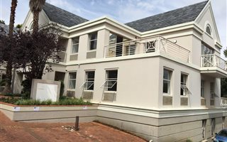 1112 m² Office Space in Houghton Estate