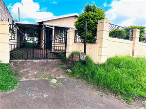 3 Bed House in Newlands West