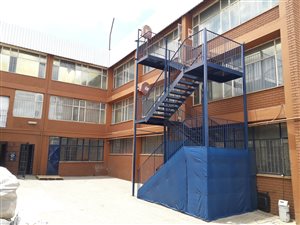 213 m² Commercial space in Despatch