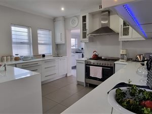 4 Bed House in Edgemead