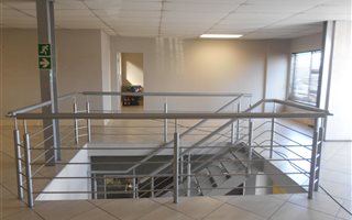 640 m² Commercial space in Spartan