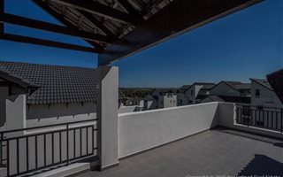 2 Bedroom Apartment in Dainfern