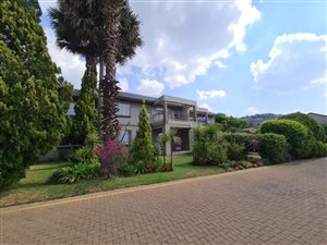 2 Bed Apartment in Constantia Kloof