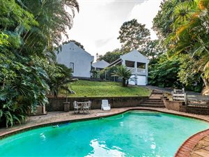 4 Bed House in Cowies Hill Park