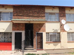 2 Bed Apartment in Eldorado Park