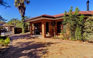 5 Bedroom House in Amandelrug