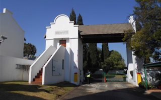 2 Bedroom Duplex in Marais Steyn Park