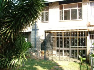3 Bed Townhouse in Parktown Estate